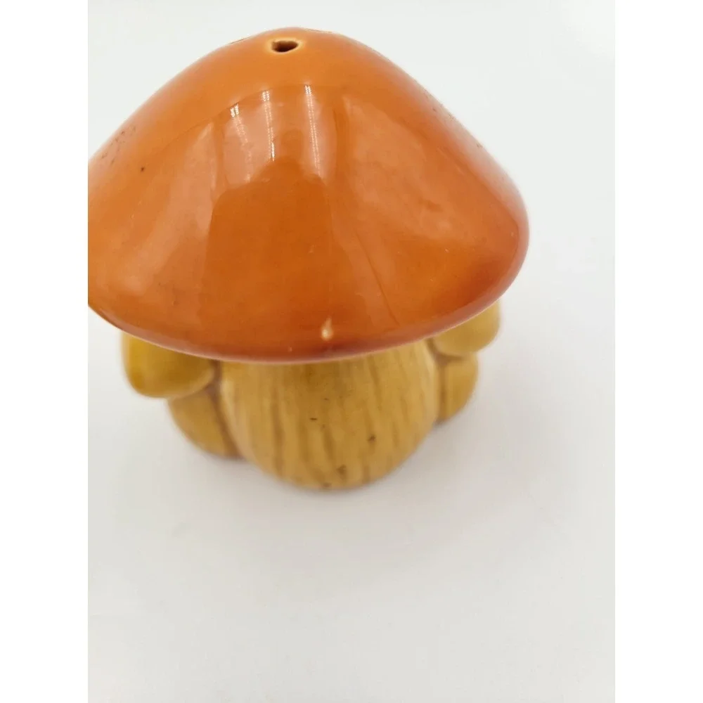 Vintage‎ 1970s Mushroom Salt and Pepper Shakers Orange Yellow Japan